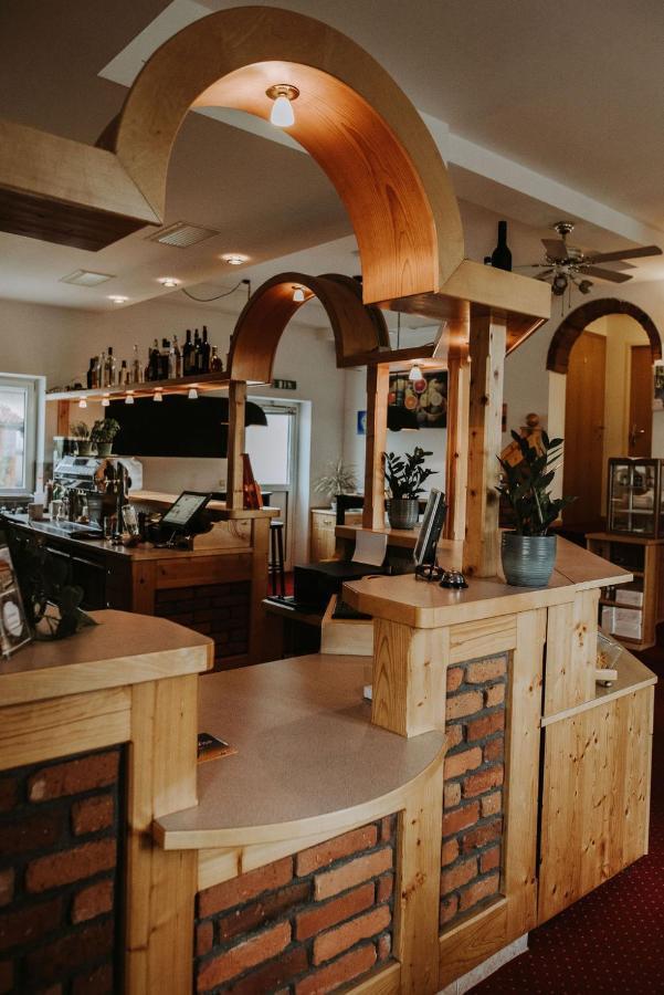 Restaurant Gaestehaus Feldkirchen Feldkirchen bei Graz Eksteriør bilde